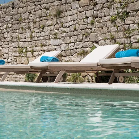Dom wakacyjny Amazing home in Osor w/ Outdoor swimming pool, Jacuzzi&3 Bedrooms *
